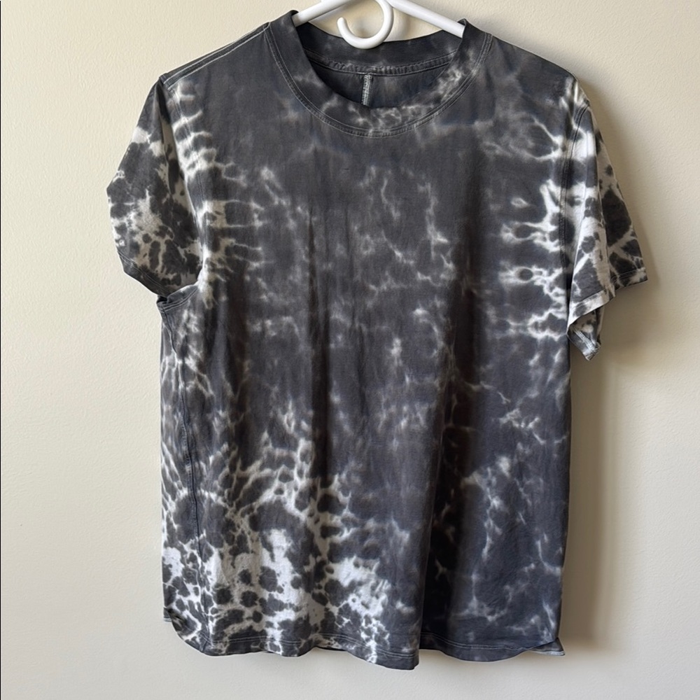 Lululemon Athletica Blue and Gray Short Sleeve Tee